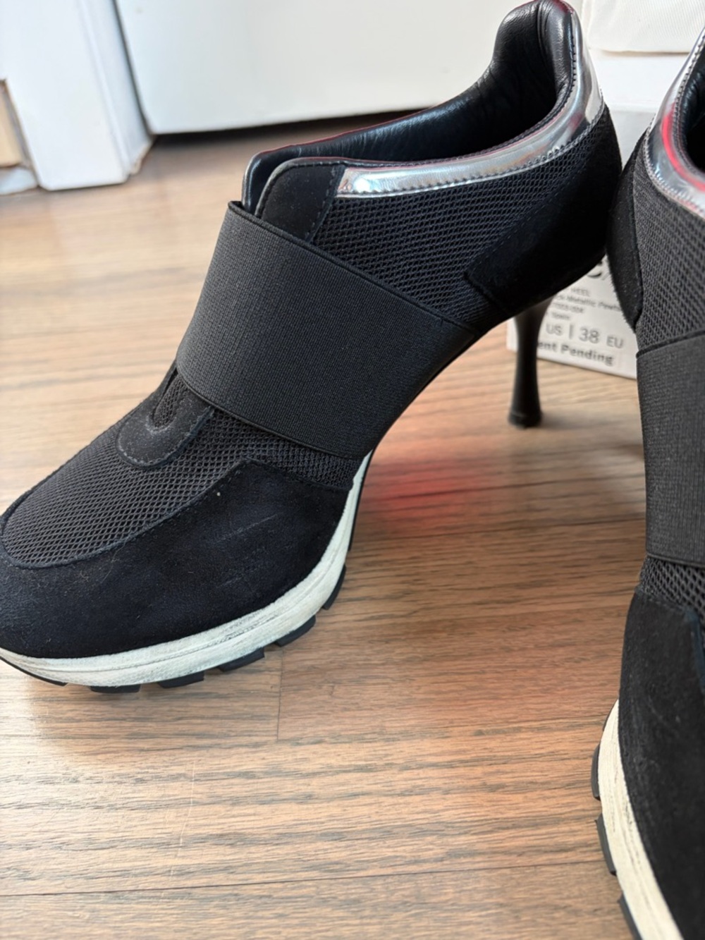 Sneex The Icon - Black Upper with White and Pewter - Size 8 - EUC - Picture 10 of 16